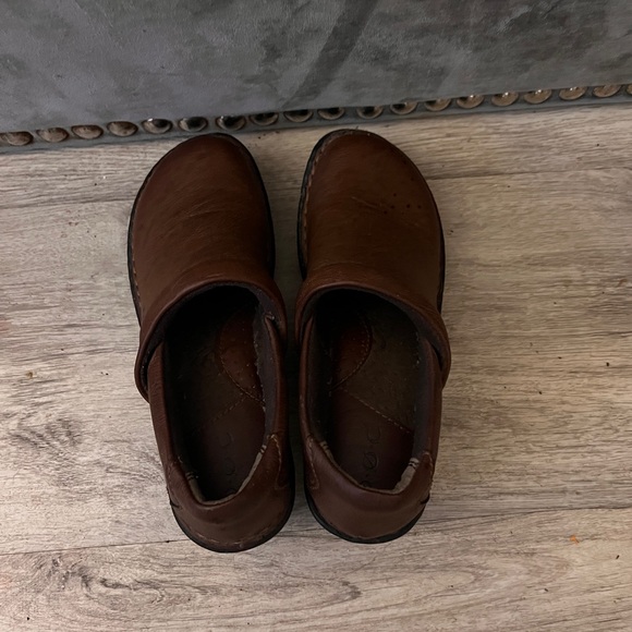 B.O.C by BORN brown leather nursing style shoes with heel - Picture 5 of 6